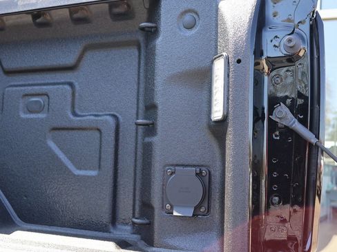 New 2025 GMC Sierra 2500 SLT w/ SLT Premium Package image 38