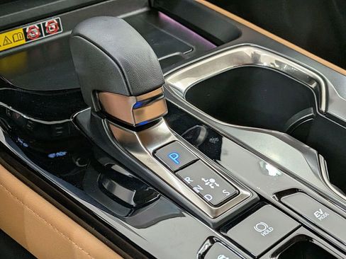 Certified 2025 Lexus NX 350h AWD w/ Accessory Package (2T) image 25