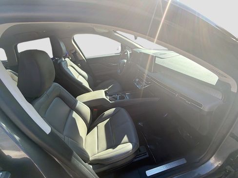 Used 2024 Lincoln Corsair FWD image 32