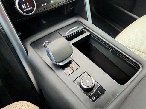 Used 2023 Land Rover Discovery S R-Dynamic image 17