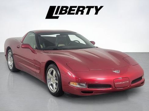 Used 2001 Chevrolet Corvette Coupe RWD image 1