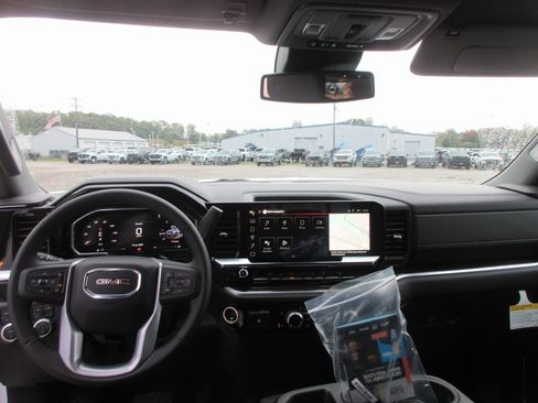 New 2026 GMC Sierra 3500 SLE w/ SLE Value Package image 16