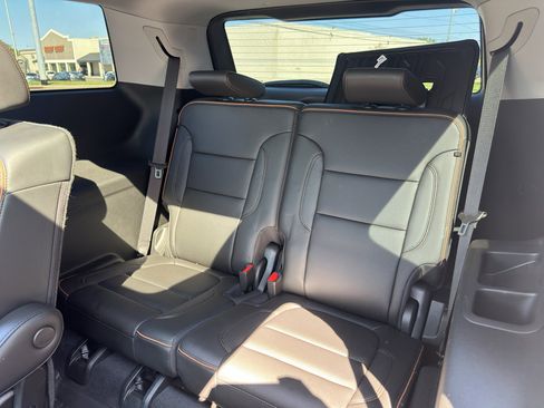 Used 2022 GMC Acadia AT4 w/ Technology Package image 18