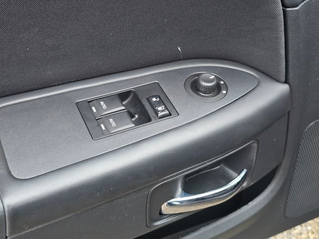 Used 2013 Dodge Challenger R/T RWD image 31