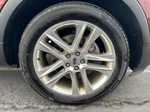 Used 2016 Ford Explorer Limited w/ Equipment Group 301A image 32