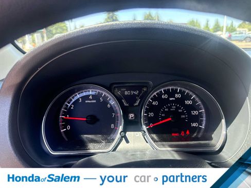 Used 2016 Nissan Versa SV w/ SV Appearance Package FWD image 18