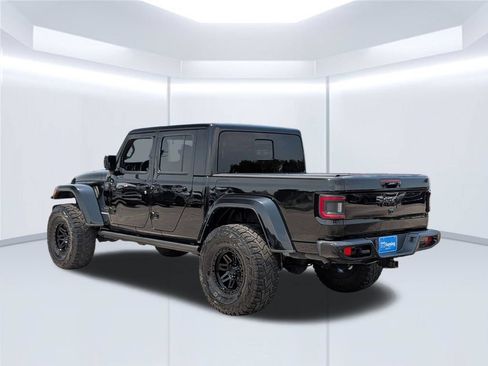 Used 2021 Jeep Gladiator Overland AWD/4WD image 3