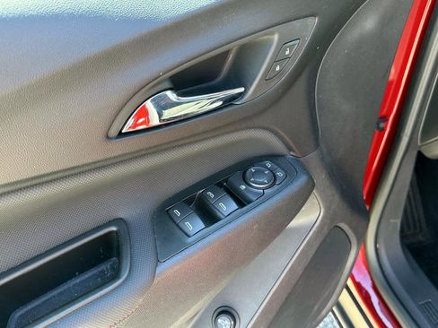 Used 2023 Chevrolet Equinox RS w/ LPO, Floor Liner Package image 16