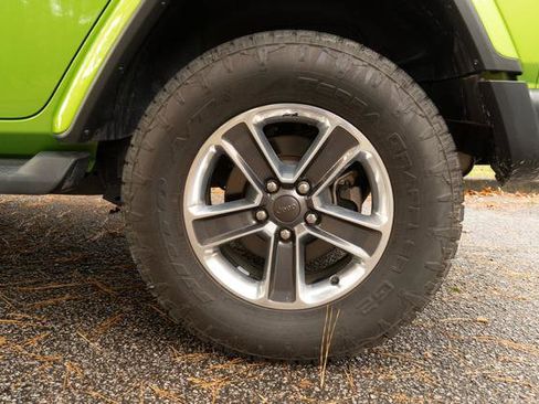 Used 2019 Jeep Wrangler Unlimited Sahara w/ Uconnect 4C Nav & Sound Group image 39