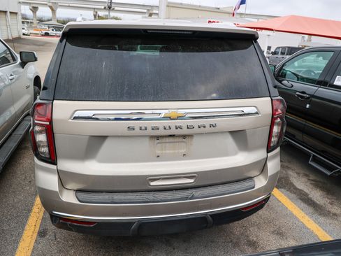 Used 2021 Chevrolet Suburban LS w/ Driver Alert Package image 23