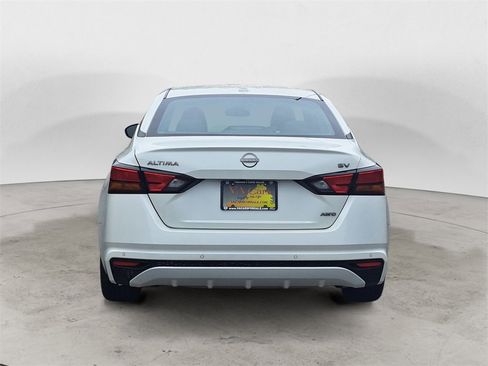 Used 2023 Nissan Altima 2.5 SV image 4