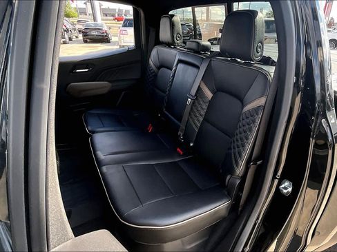 Certified 2023 GMC Canyon Denali w/ Denali Black Edition image 20