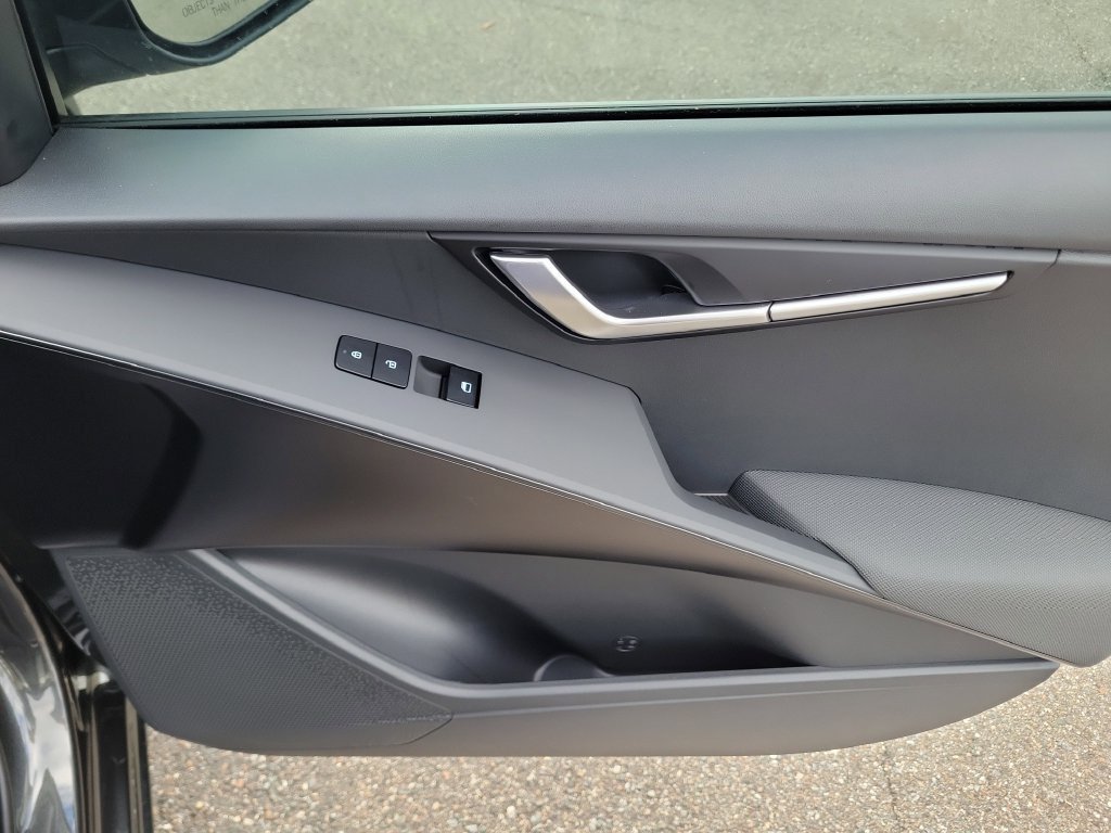 New 2026 Kia Niro LX FWD image 10