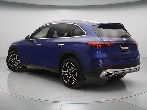 New 2026 Mercedes-Benz GLC 300 image 2