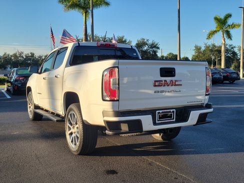 Used 2022 GMC Canyon Denali image 9