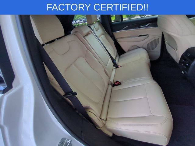 Certified 2025 Jeep Grand Cherokee Limited AWD/4WD image 35