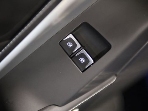 Used 2015 Chevrolet Corvette Z06 w/ 3LZ Preferred Equipment Group image 15