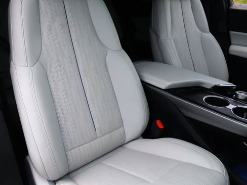 Certified 2024 Cadillac Lyriq Sport RWD image 22