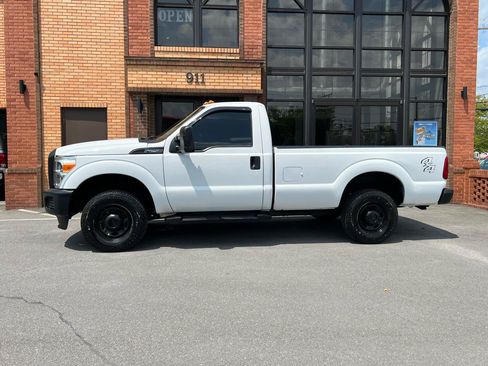 Used 2016 Ford F250 XL AWD/4WD image 4