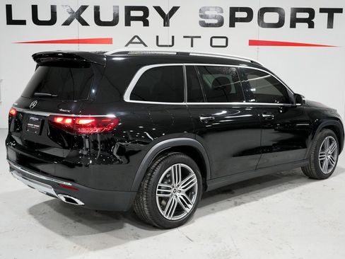 Used 2024 Mercedes-Benz GLS 450 4MATIC image 6