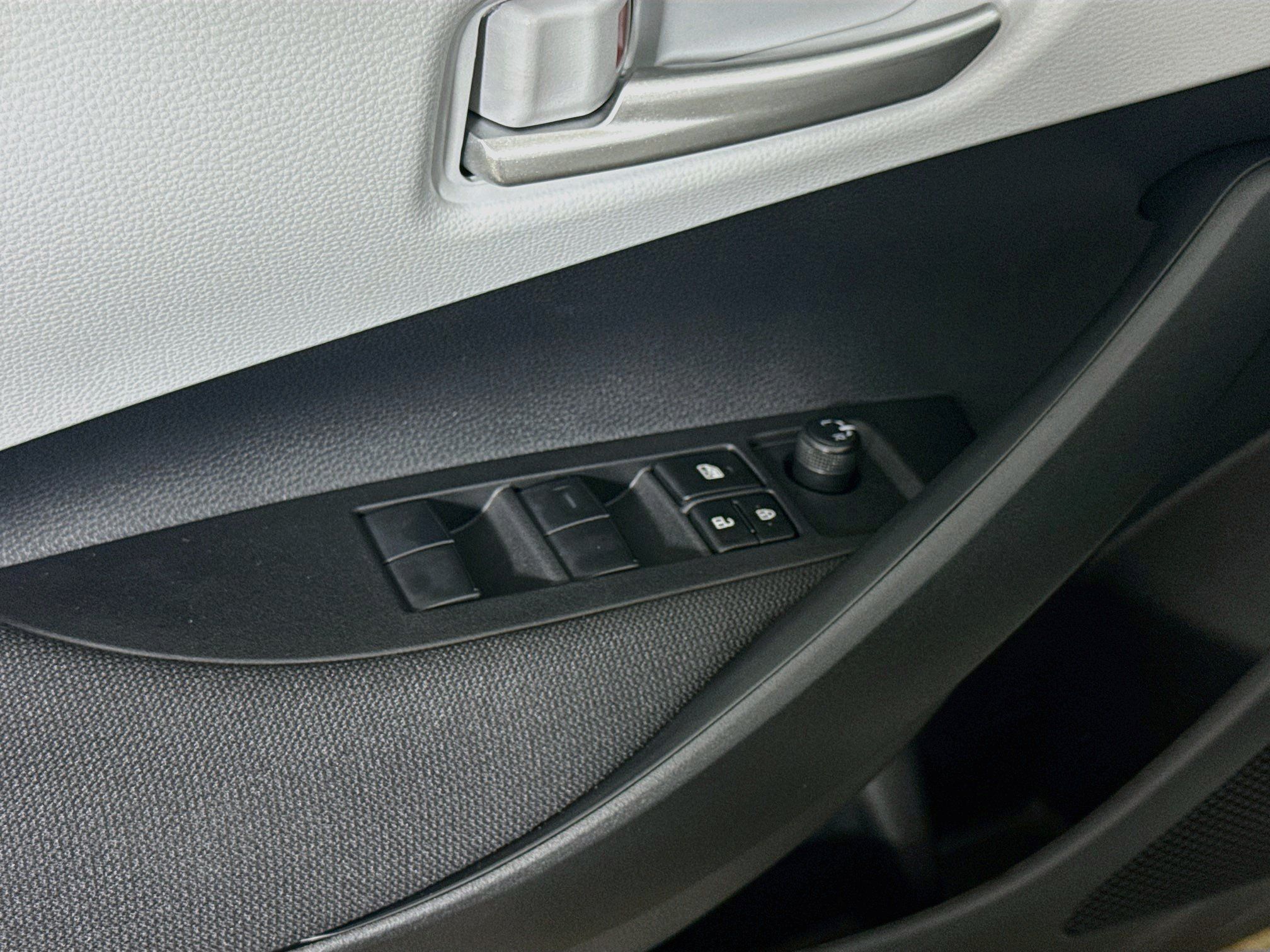 New 2026 Toyota Corolla SE w/ SE Package FWD image 17
