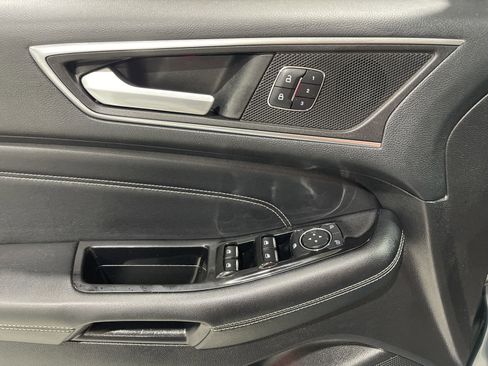 Used 2016 Ford Edge Titanium w/ Technology Package image 30