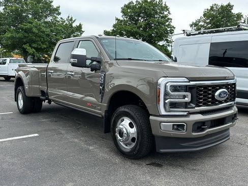New 2026 Ford F350 Platinum w/ Platinum Plus Package AWD/4WD image 29
