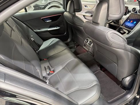 Used 2025 Mercedes-Benz C 300 4MATIC Sedan image 24