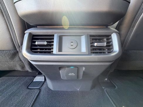 Used 2025 Ford F150 Lariat AWD/4WD image 8