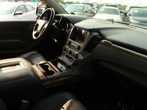 Used 2016 GMC Yukon XL Denali w/ Open Road Package AWD/4WD image 27