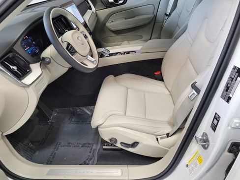 New 2026 Volvo XC60 T8 Ultra w/ Protection Package Premier AWD/4WD image 9