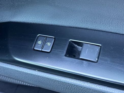 Used 2025 Toyota Camry SE FWD image 22