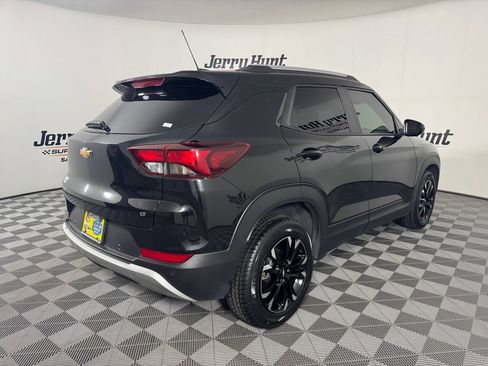 Used 2023 Chevrolet TrailBlazer LT w/ Convenience Package FWD image 6