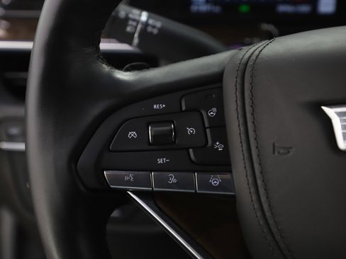 Used 2023 Cadillac Escalade ESV Sport Platinum w/ LPO, ONYX Package image 33