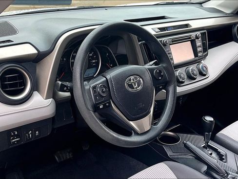 Used 2015 Toyota RAV4 LE image 17