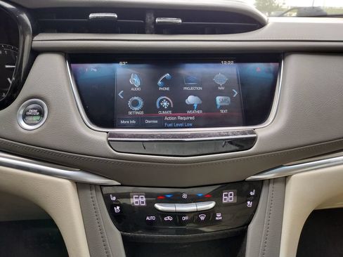 Used 2017 Cadillac XT5 Premium Luxury FWD image 25