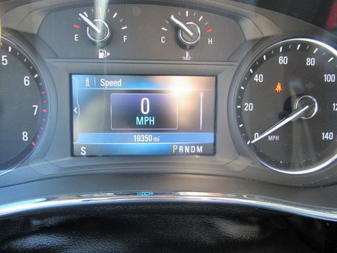 Used 2020 Buick Encore Preferred AWD/4WD image 6