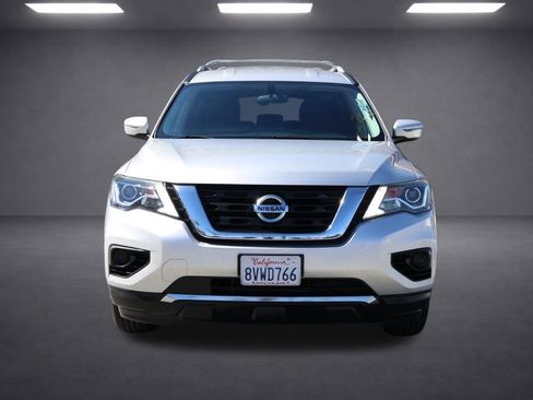 Used 2020 Nissan Pathfinder S image 9