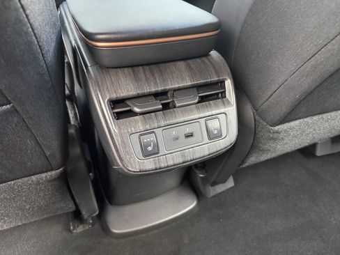 Used 2023 Nissan Ariya FWD image 11