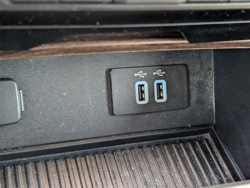 Used 2016 Ford F150 Lariat image 27