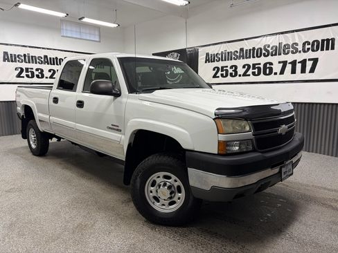 Used 2005 Chevrolet Silverado 2500 LS AWD/4WD image 1