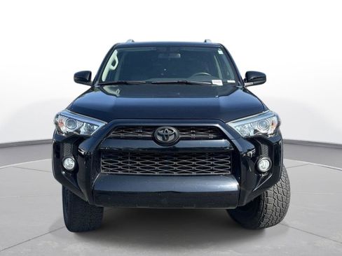 Used 2017 Toyota 4Runner SR5 RWD image 3