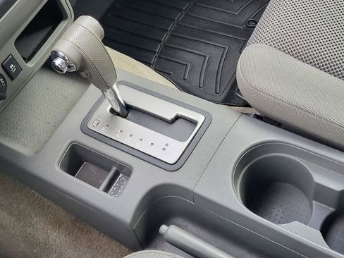 Used 2017 Nissan Frontier SV image 18