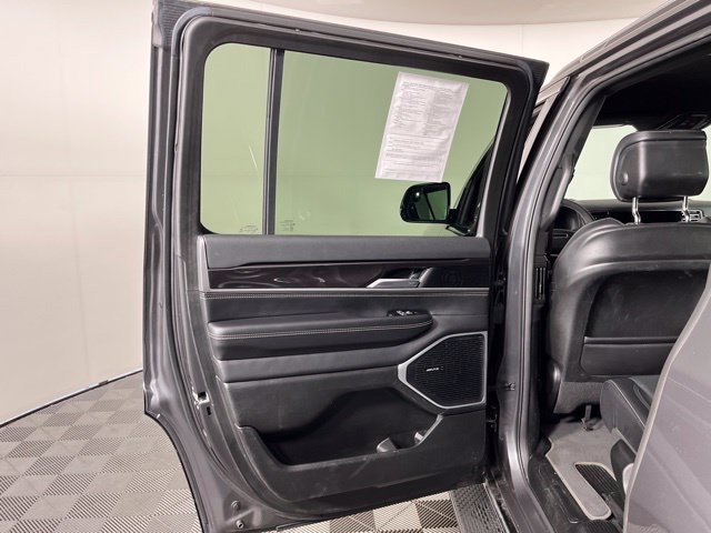 Used 2022 Jeep Wagoneer Series I AWD/4WD image 37