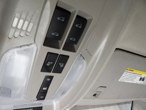 Used 2017 Chevrolet Equinox LT image 19