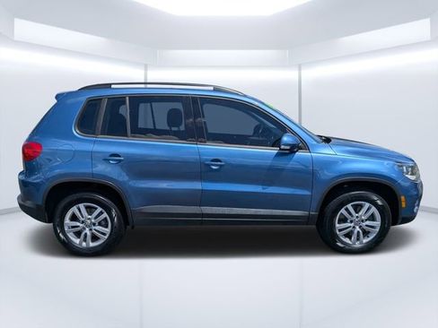 Used 2017 Volkswagen Tiguan S FWD image 2