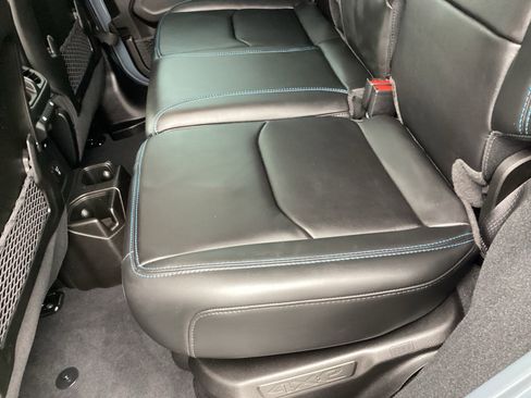 Used 2024 Jeep Wrangler Unlimited Rubicon 4xe image 14