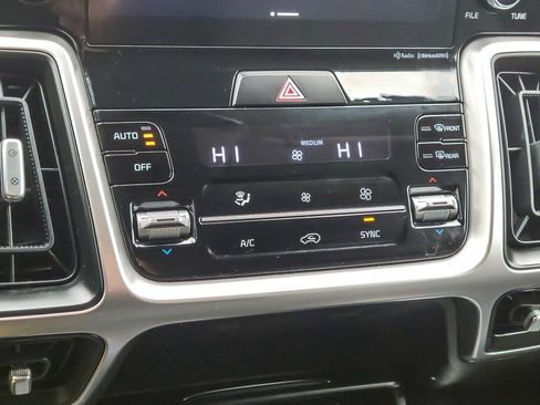 Used 2021 Kia Sorento S image 14