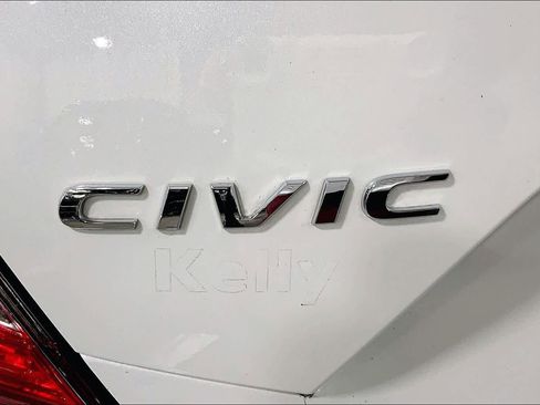 Used 2019 Honda Civic Sport image 10