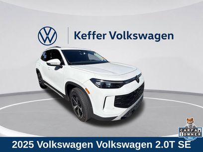 Used 2025 Volkswagen Tiguan SE